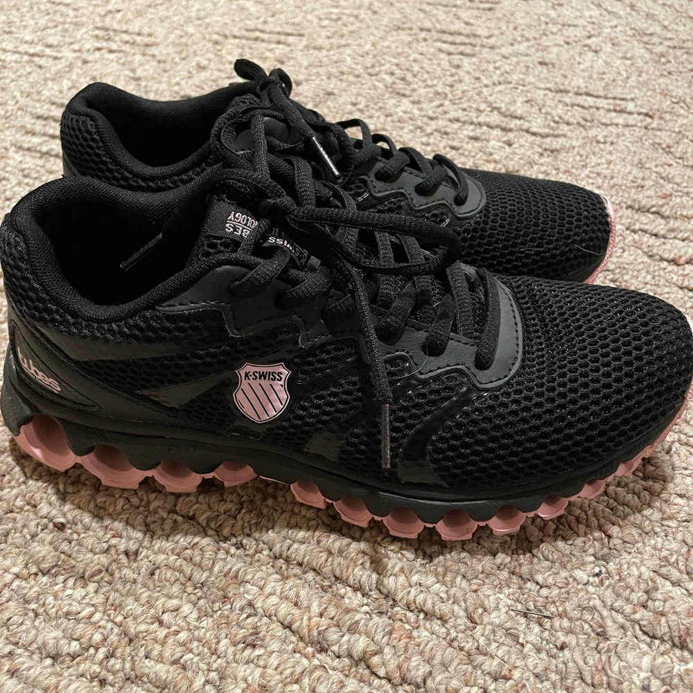 K Swiss Tubes comfort technology shoes. Women’s size 9. Worn twice.